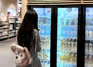 今天的天气适合看好玩的，快来51吃瓜APP必吃fun内涵！