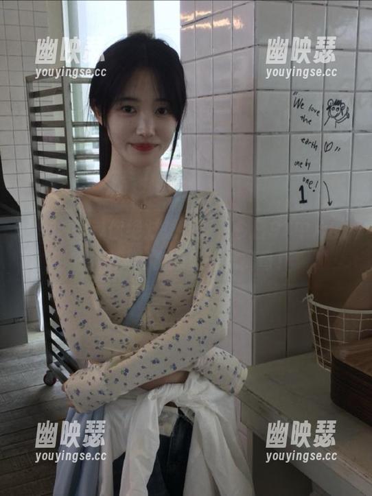 91中心 你绝对想不到,今日91中心的最新瓜在视频里如此离奇!