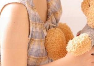 91吃瓜网苹果版：吃瓜其实是一种站姿，你也该来试试！