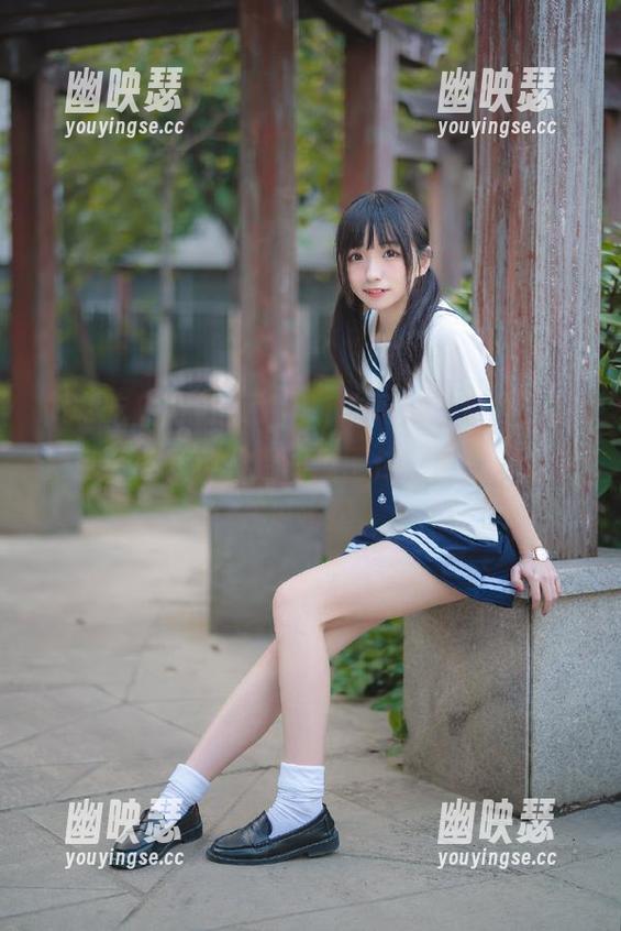 进了“91吃瓜网”官网，感觉自己被各种站着的瓜围住，简直像迷失在瓜海里。