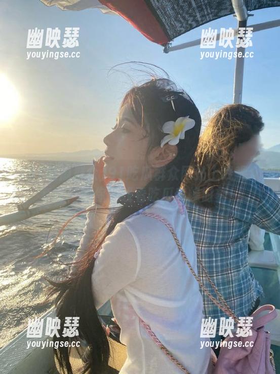 91吃瓜群众 91吃瓜群众网站上线观众套餐,让你在线看吃瓜高峰时刻!