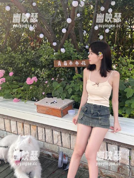 爱吃瓜？998.su直达那颗想知道一切的心，让饭桌的不平静继续下去。