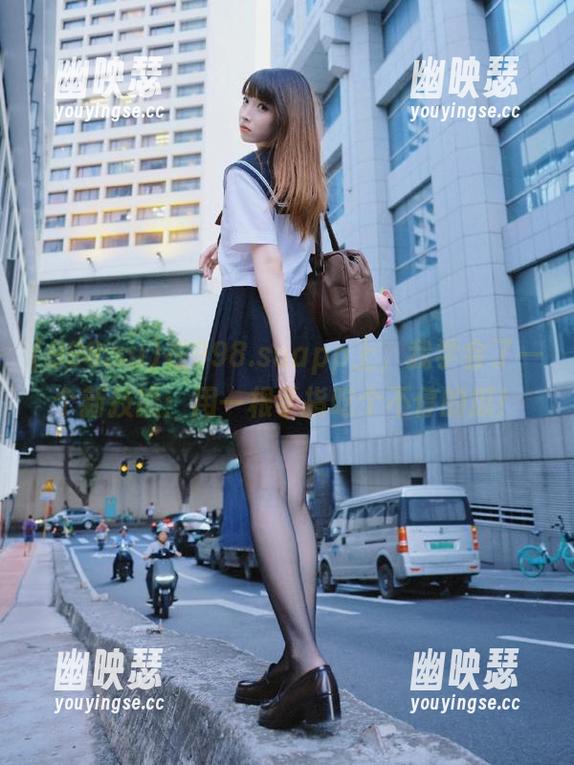 998.su 在998.suapp上,我学会了一个新技能:用一根手指吃个不停的瓜!