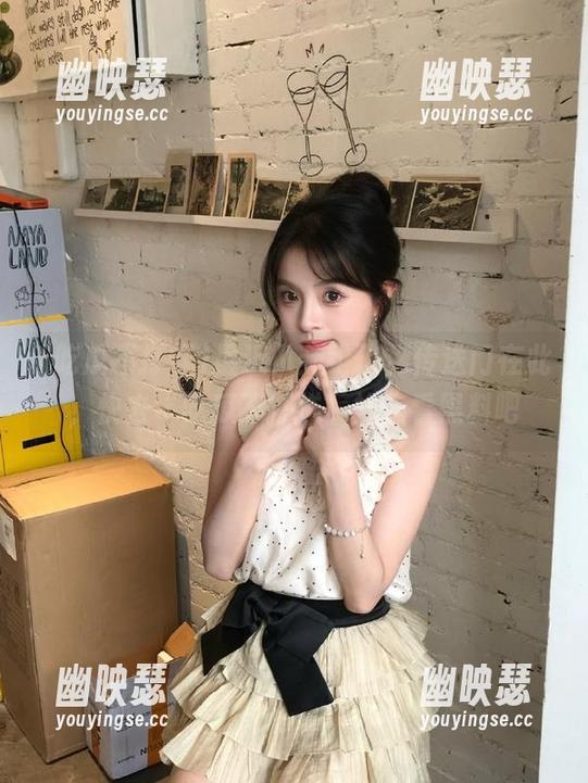 最近八卦纷飞，传送门在此，快去“吃瓜不打烊”抢先看黑料吧