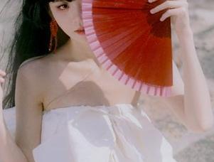 下载吃瓜网苹果版，瓜田里的八卦分分钟了解！