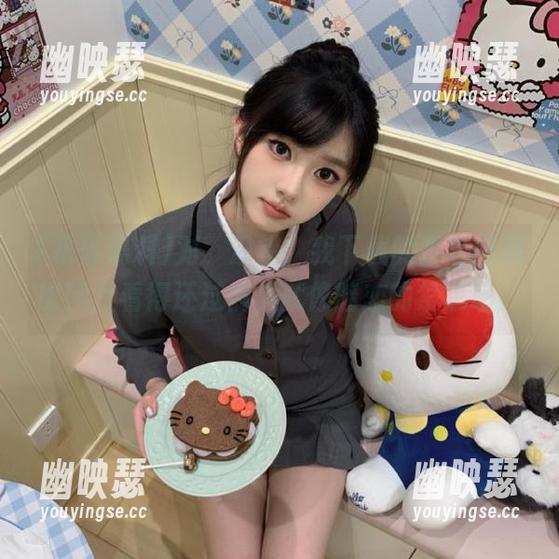 扒哥黑料 对,没错,我下载的扒哥黑料比网上看得还过瘾,就像暗恋的禁忌感!