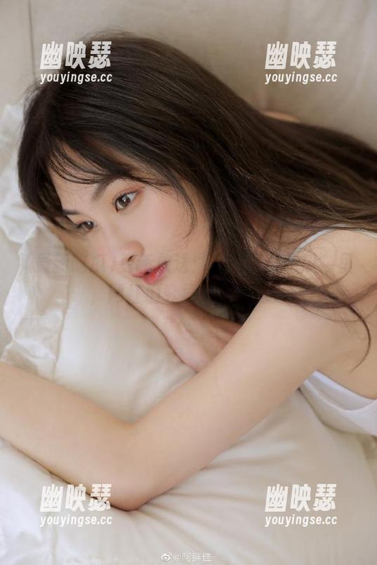 更新放送：在“最新吃瓜”里，网红们究竟拼了什么？