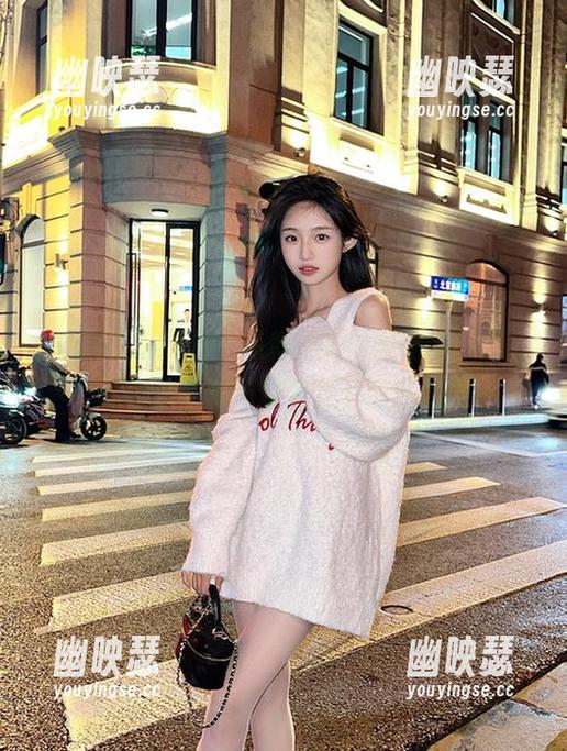 91黑料不打烊的吃瓜线路，人在这，脑子却飞到了瓜田地里