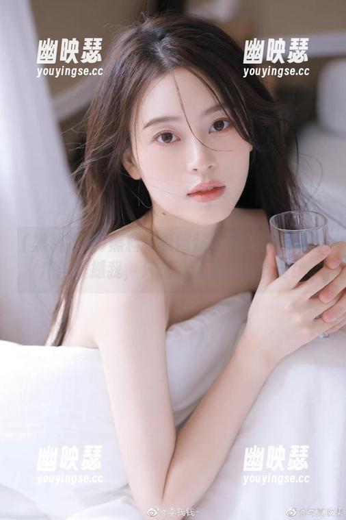 黑料吃瓜 黑料吃瓜网站官网入口顶部的广告震撼我,只想说这是什么节奏!
