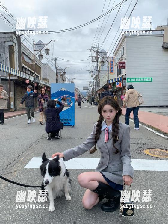 小心，黑料吃瓜首页一不小心就线上滑进重口味领域……