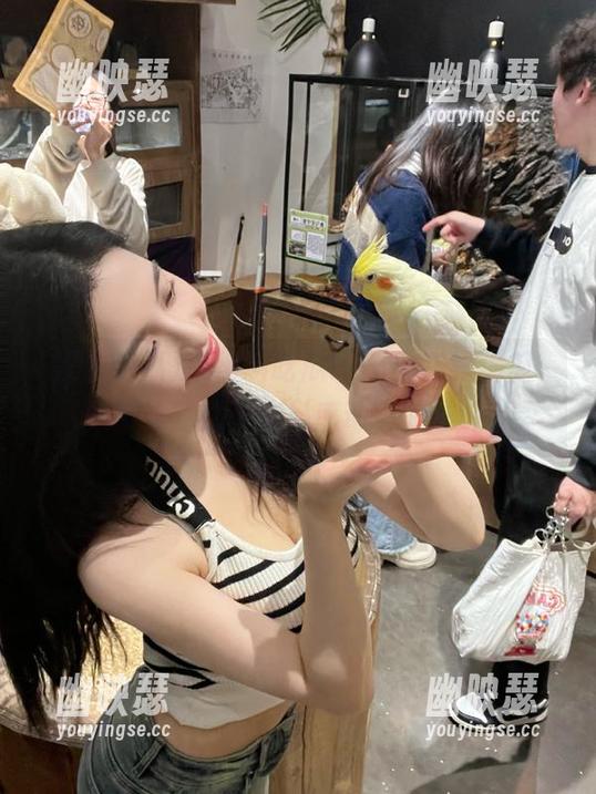 黑料吃瓜 在黑料吃瓜app上在线追瓜,果然让我感受到‘感动’的滋味!