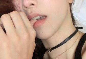 黑料在线吃瓜苹果版，让我在无聊的时候也燃起心中的八卦熊熊大火！