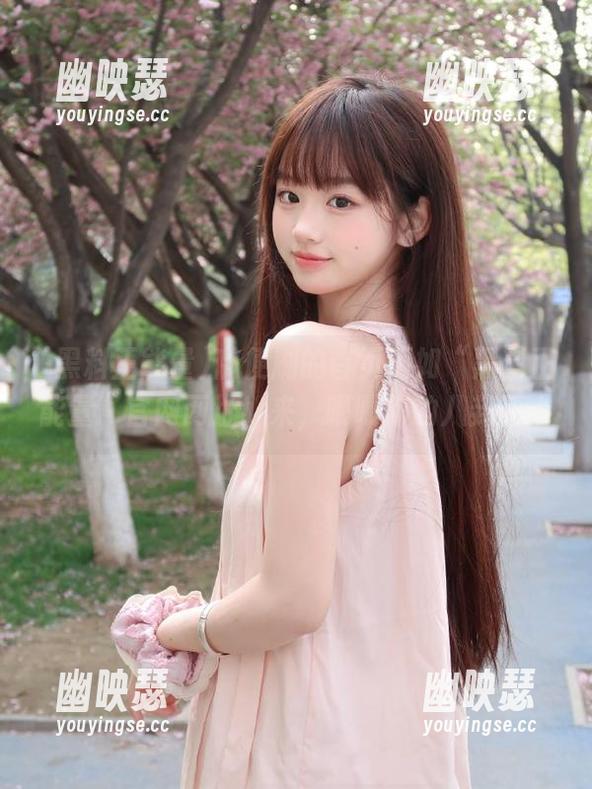 随便刷的首页不如“黑料正能量”官网网址！来，喂喂你的八卦需求
