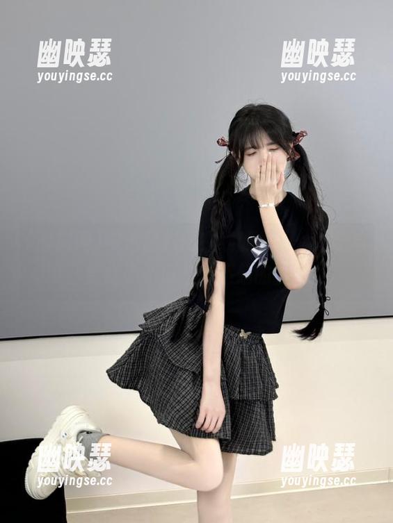 沉迷黑料网在线的视频，感觉自己变成了‘瓜‘转不起的主播！