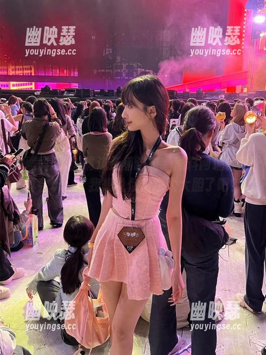 嘴边挂着这句“黑料网址官网真会玩”，我想说你们也太大胆了吧？